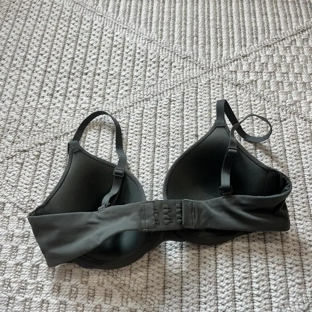 Skims Fits Everybody T-shirt Bra - Picture 2 of 3